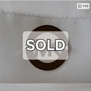 MICHAEL KORS SMALL white sleeveless t-blouse with femine bottom